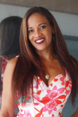 154438 - Yenis Age: 49 - Colombia