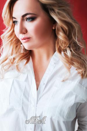 175431 - Elena Age: 41 - Russia