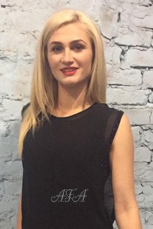 183388 - Oksana Age: 36 - Ukraine