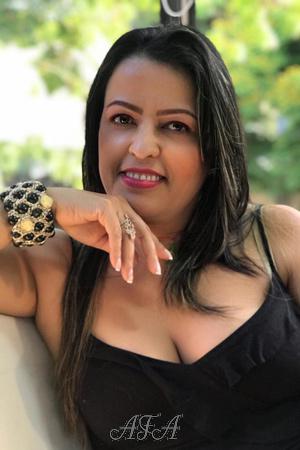 189474 - Nayivi Age: 49 - Colombia