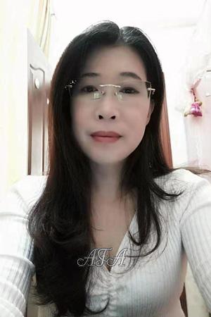 189985 - Chuyan Age: 49 - China