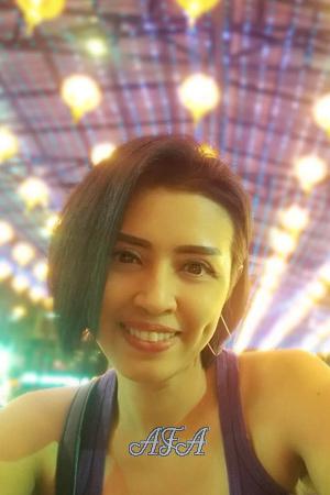 194892 - Kanyavee (Opor) Age: 42 - Thailand