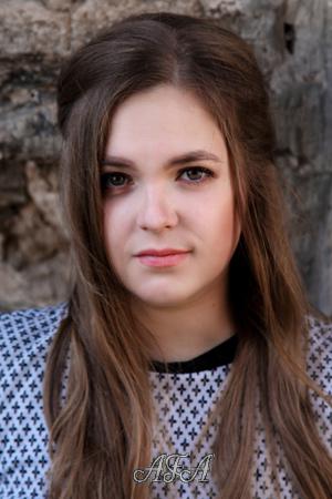 196559 - Oksana Age: 30 - Russia