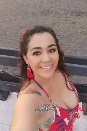 198143 - Gency Age: 39 - Costa Rica