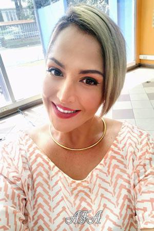 200976 - Marlen Age: 39 - Costa Rica