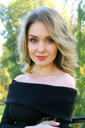 202147 - Yuliya Age: 42 - Ukraine