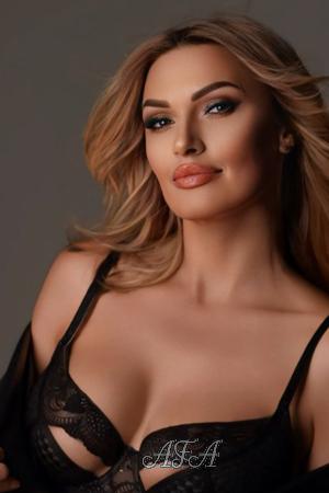 202488 - Ekaterina Age: 38 - Russia