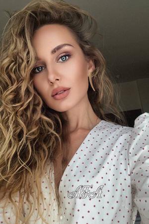 206811 - Tatyana Age: 25 - Belarus