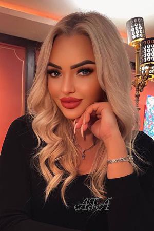 211921 - Alona Age: 26 - Ukraine