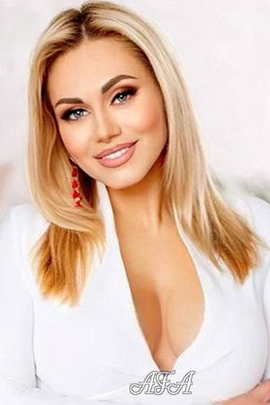 212509 - Yulia Age: 47 - Ukraine