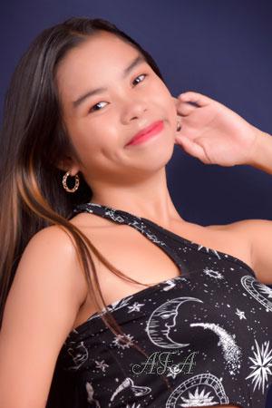 213016 - Ruvelyn Age: 21 - Philippines