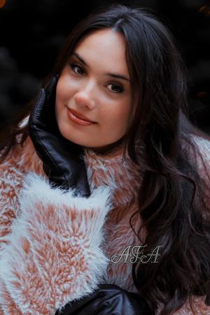 221375 - Viktoriia Age: 26 - Poland