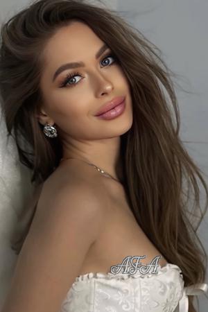 221643 - Krystsina Age: 26 - Belarus