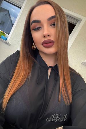 223075 - Nataliia Age: 27 - Ukraine