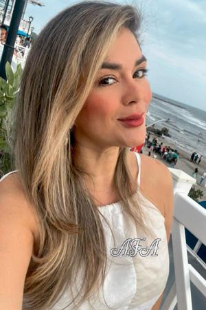 223108 - Juliem Age: 40 - Colombia