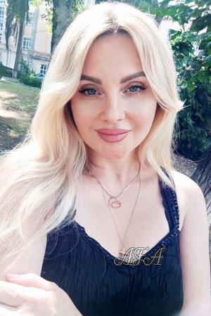 223177 - Lana Age: 54 - Ukraine