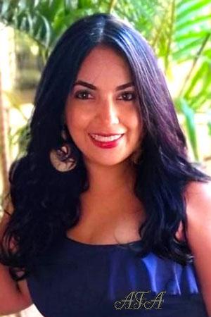 223715 - Iyaneth Age: 36 - Colombia