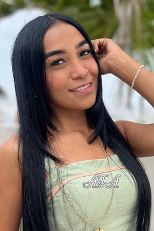 223822 - Yeraldin Age: 31 - Colombia