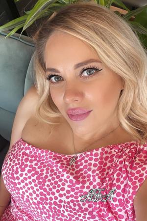 224100 - Yulia Age: 36 - Ukraine